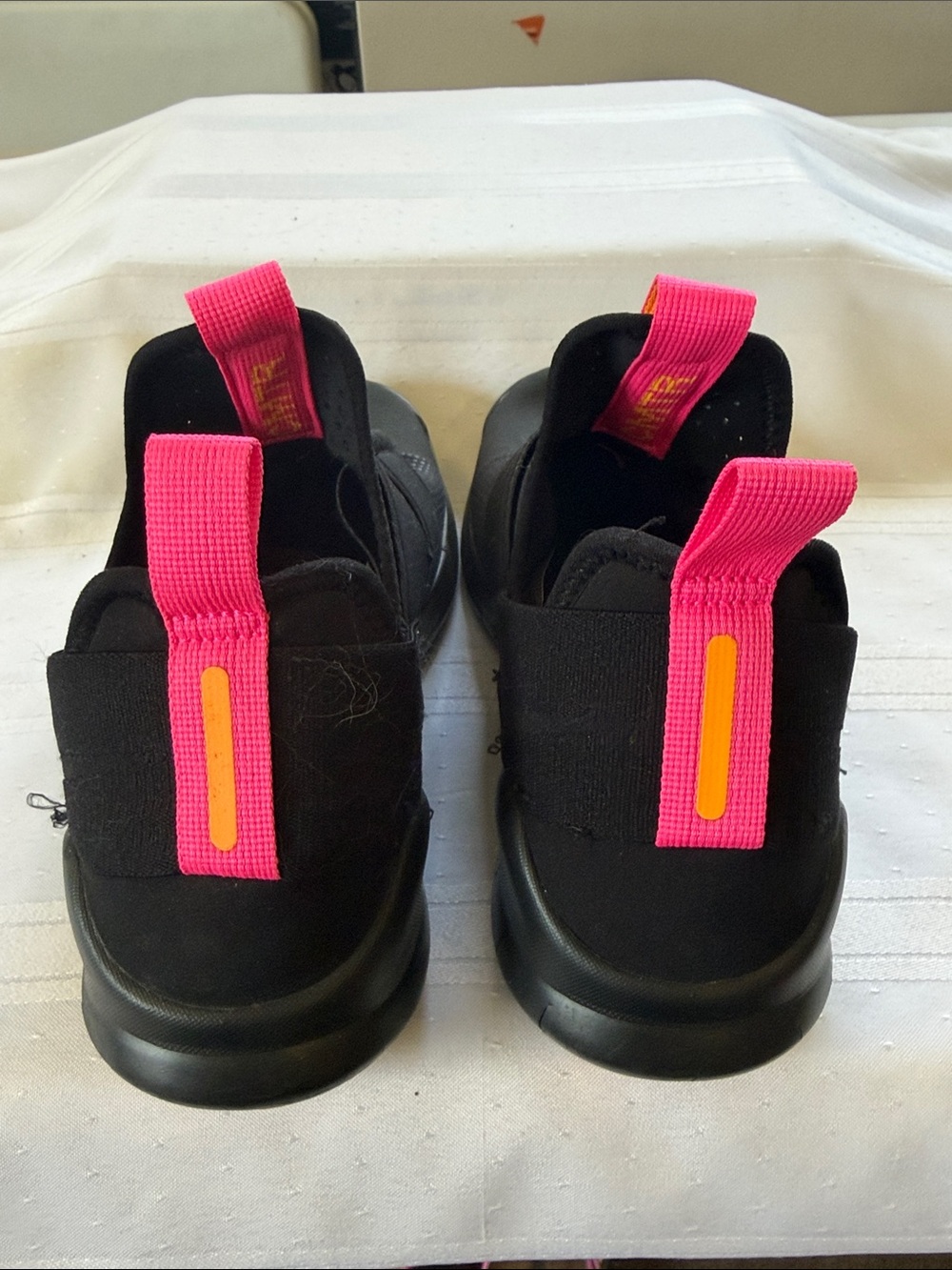 Nike Women's Black Sneakers with Hot Pink Pull Tabs - Picture 5 of 7
